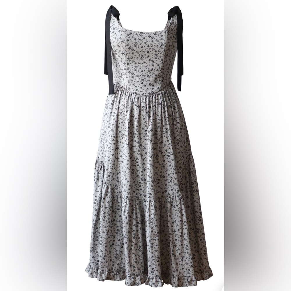 Of Her Own Kind Mirabelle Dress in Dark Floral Mist